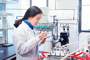 What's the difference between the equipment manual and the equipment operation procedure?